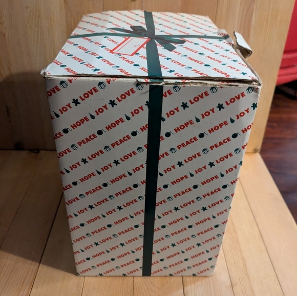 Brown and Tan Holiday Decor Nativity Scene - Picture 7 of 7